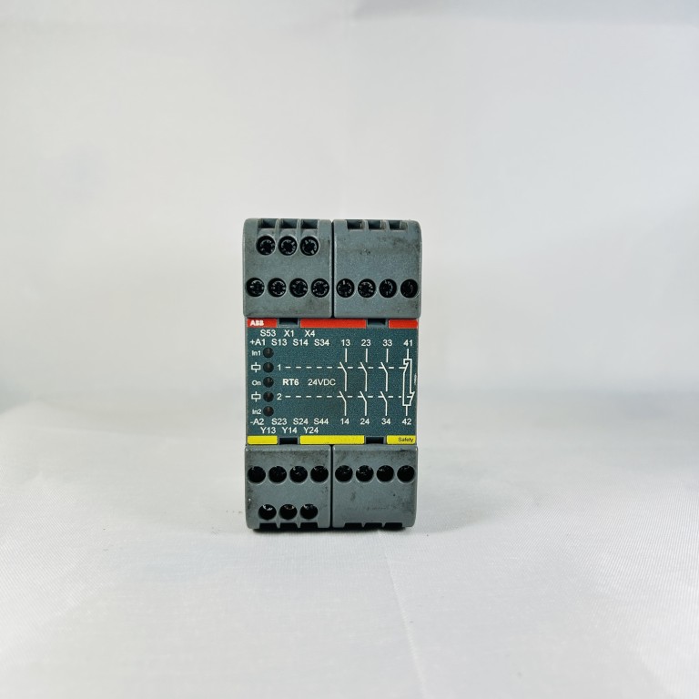 ABB Safety Relay 2TLA010026R0000 - 1 ABB Safety Relay 2TLA010026R0000 - 1