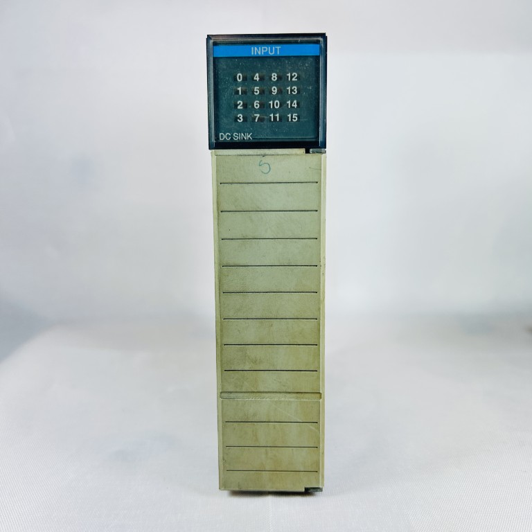 Allen-Bradley SLC500 Digital Input Module 1746-IB16 - 1 Allen-Bradley SLC500 Digital Input Module 1746-IB16 - 1